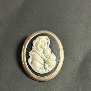 3 D Madonna & Child Cameo Brooch in Black and Cream‎